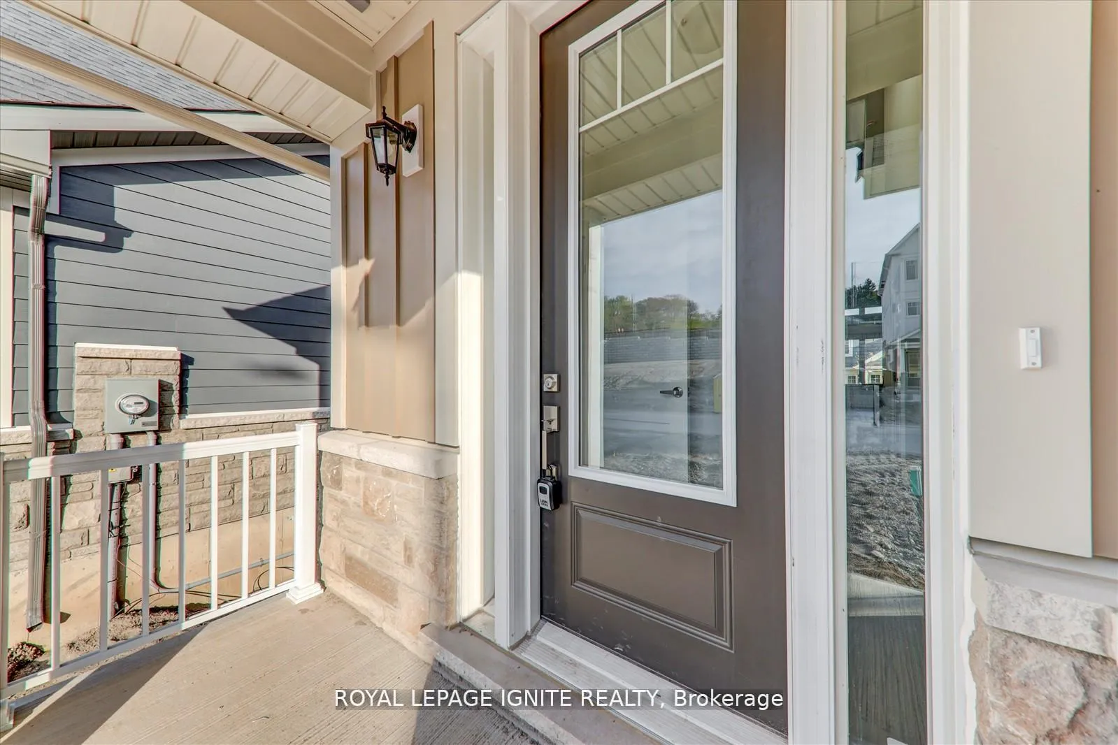 Photo 7 of 519 Hudson Crescent, Midland — HOMEH