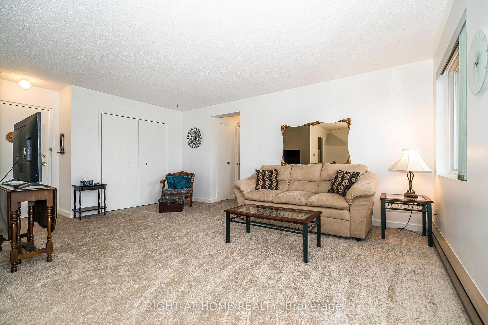 Photo 7 of Unit 506, 131 Taunton Road E, Oshawa, Centennial — HOMEH