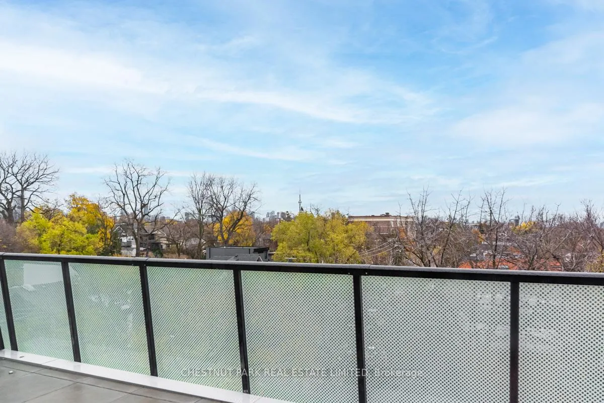 Photo 10 of Unit 406, 863 St. Clair Avenue W, Toronto, Wychwood — HOMEH
