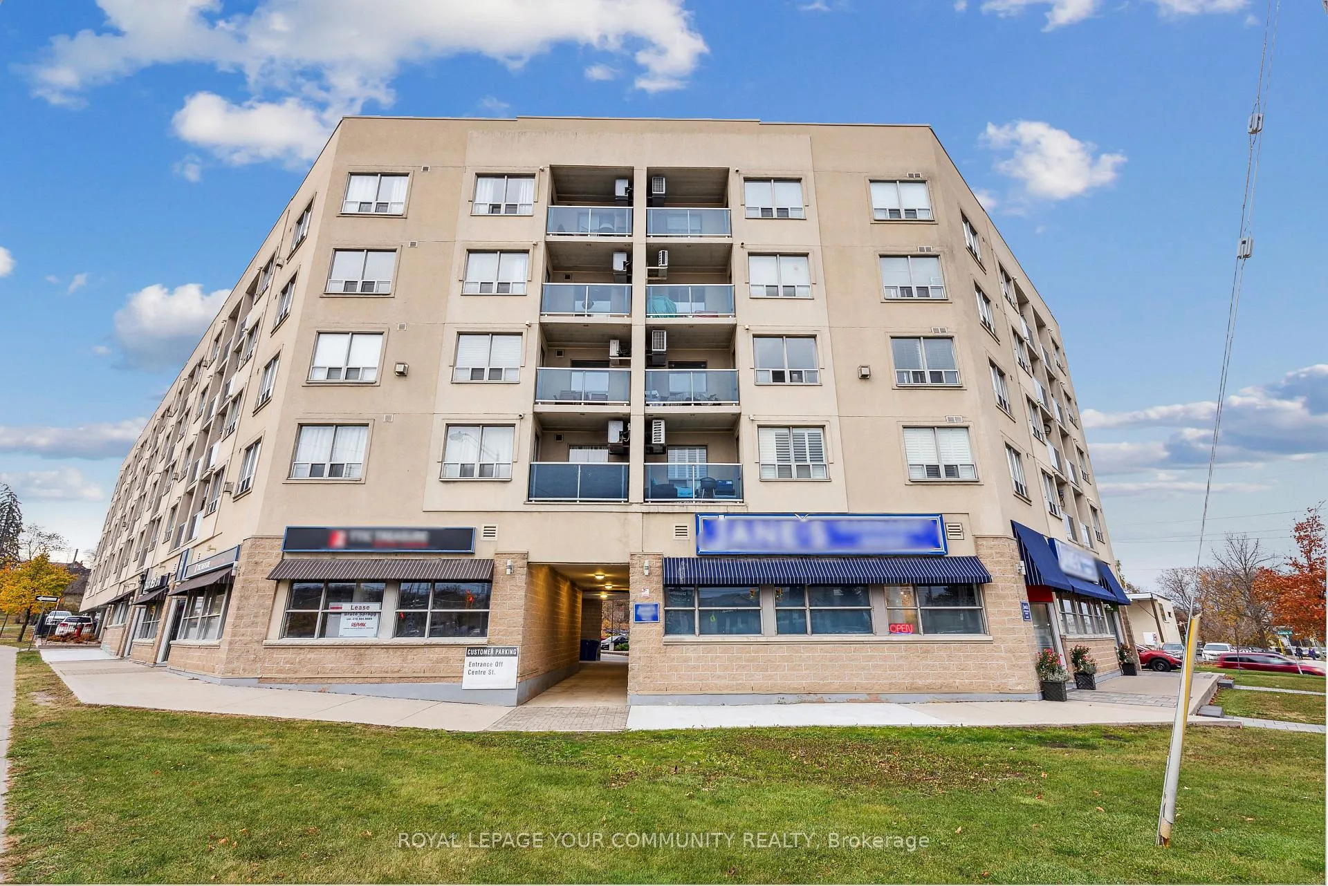 Front of Unit 202, 160 Wellington Street E