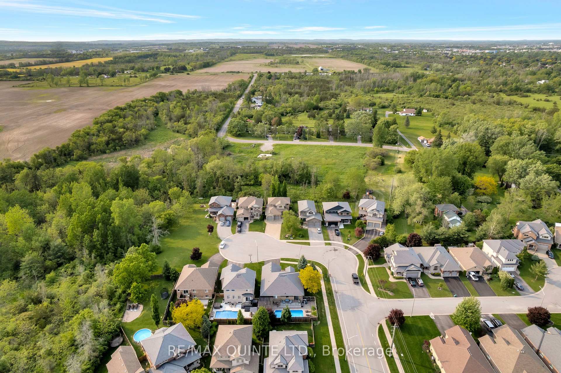 Photo 8 of 275 Avondale Road, Belleville, West Belleville — HOMEH