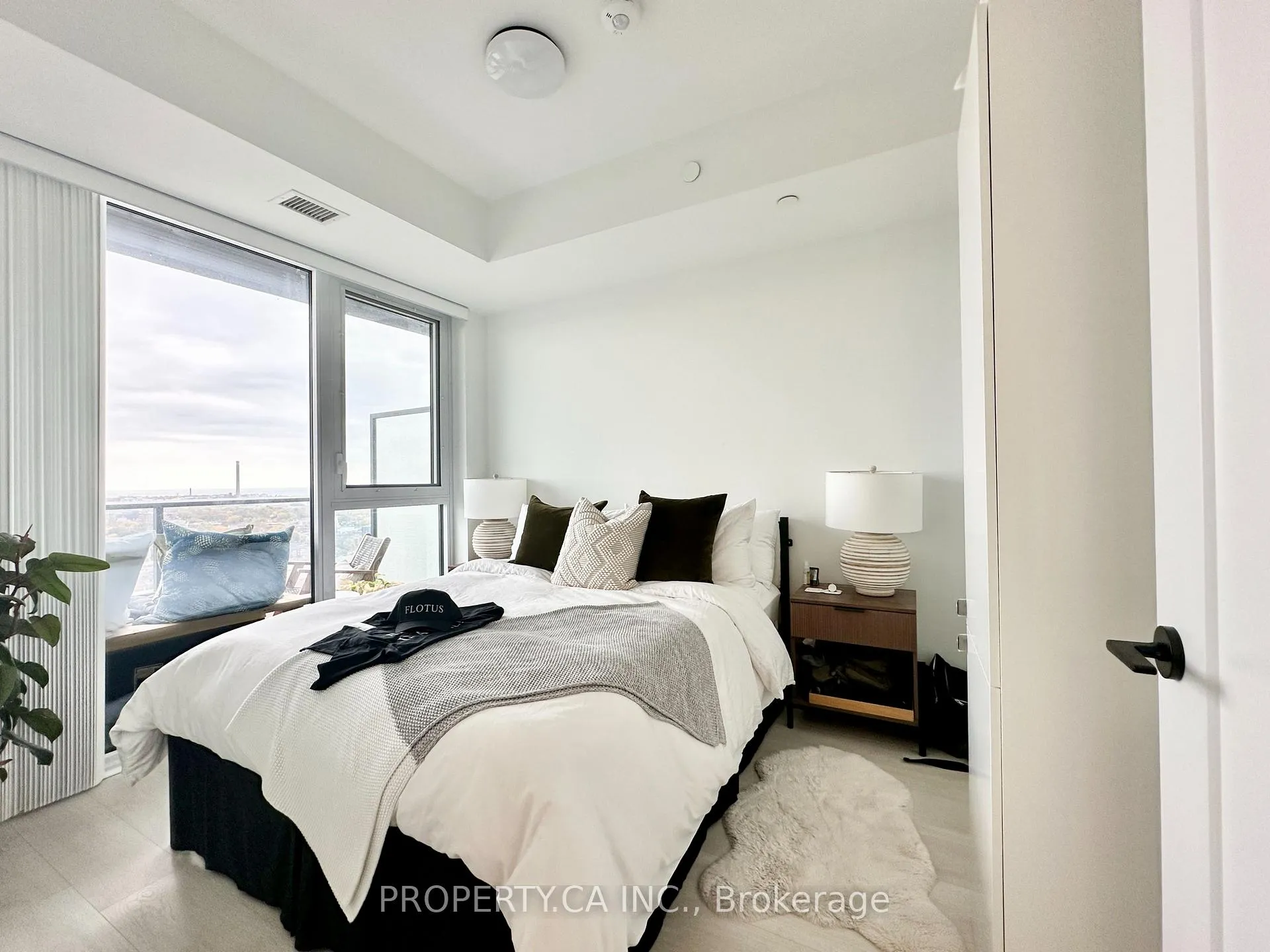 Photo 9 of Unit 1913, 5 Defries Street, Toronto, Regent Park — HOMEH