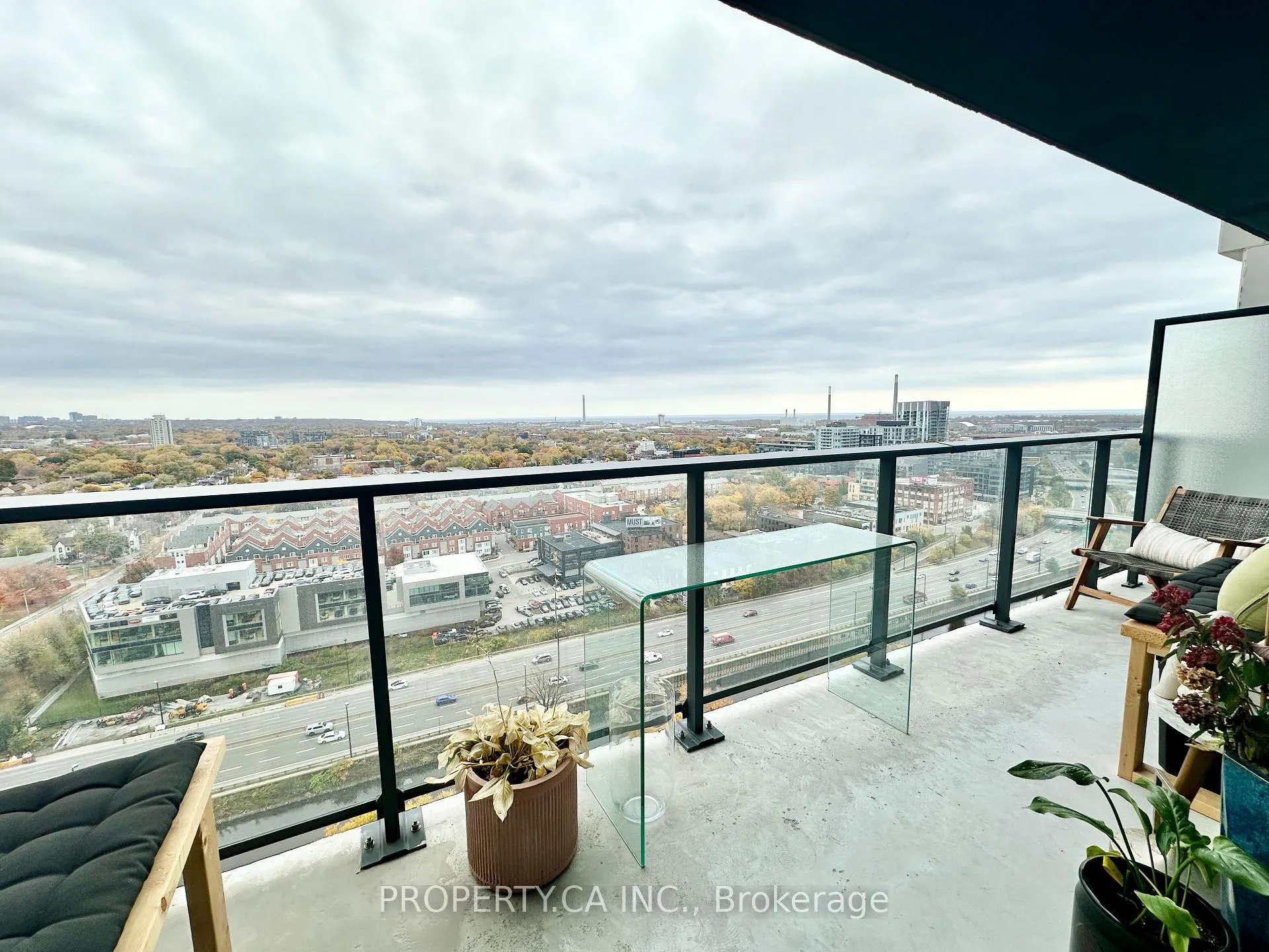Photo 15 of Unit 1913, 5 Defries Street, Toronto, Regent Park — HOMEH