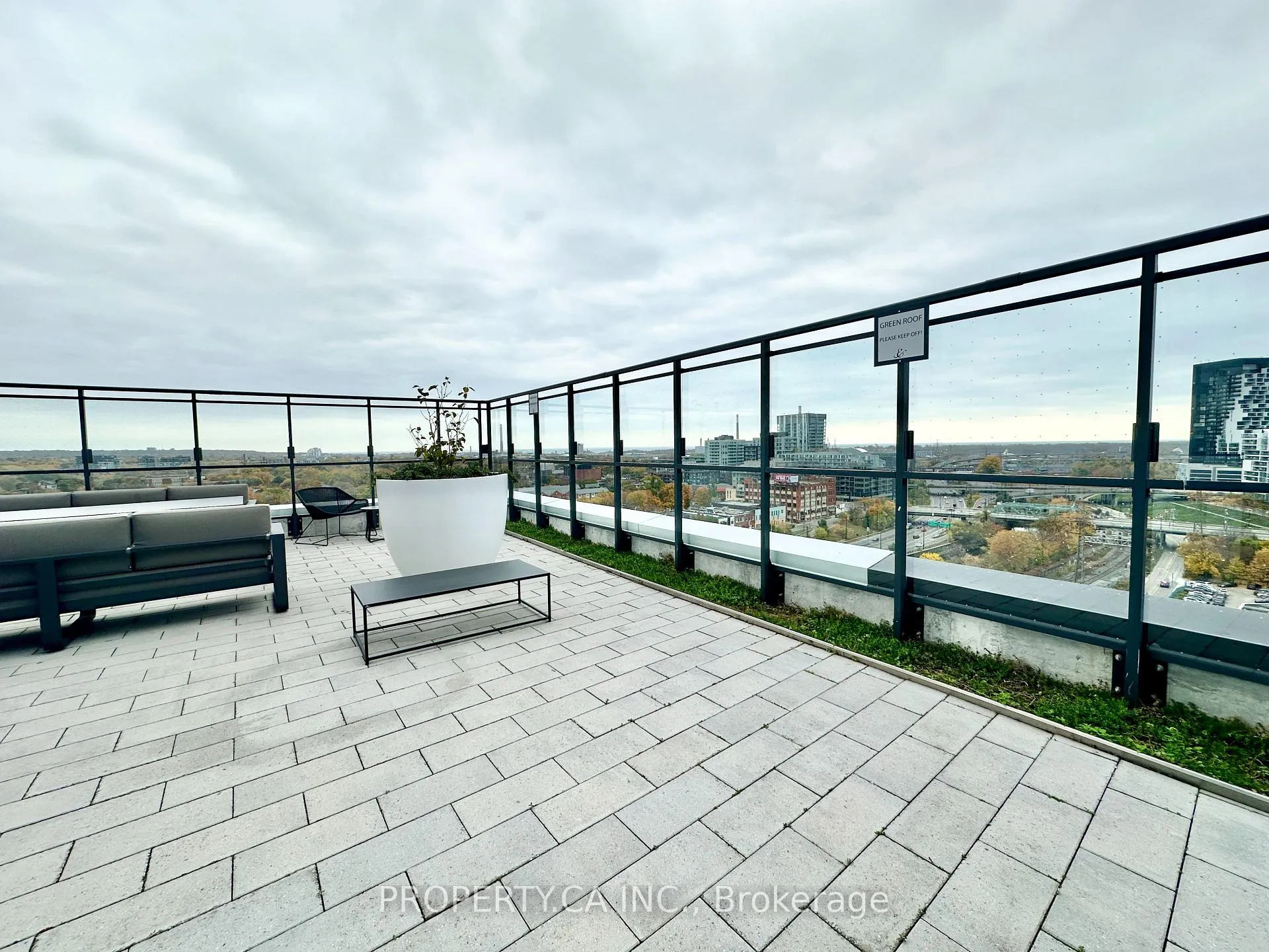 Photo 20 of Unit 1913, 5 Defries Street, Toronto, Regent Park — HOMEH