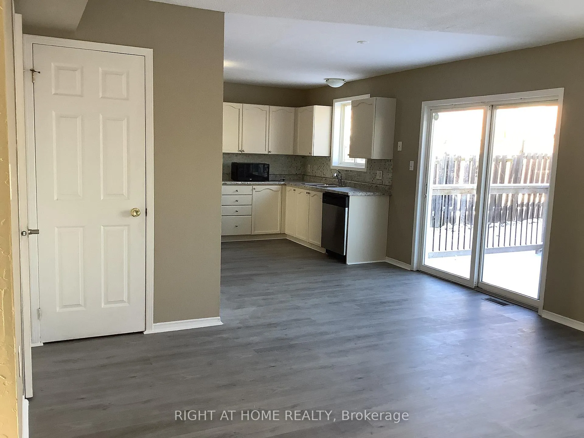 Photo 6 of 214 Dunsmore Lane, Barrie, Georgian Drive — HOMEH