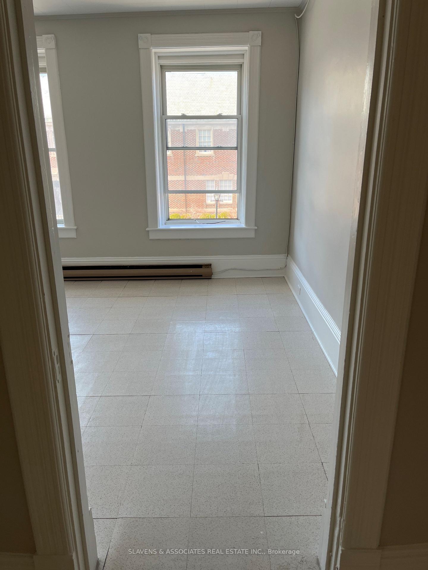 Photo 4 of Unit 5, 15 King Avenue W, Clarington, Newcastle — HOMEH