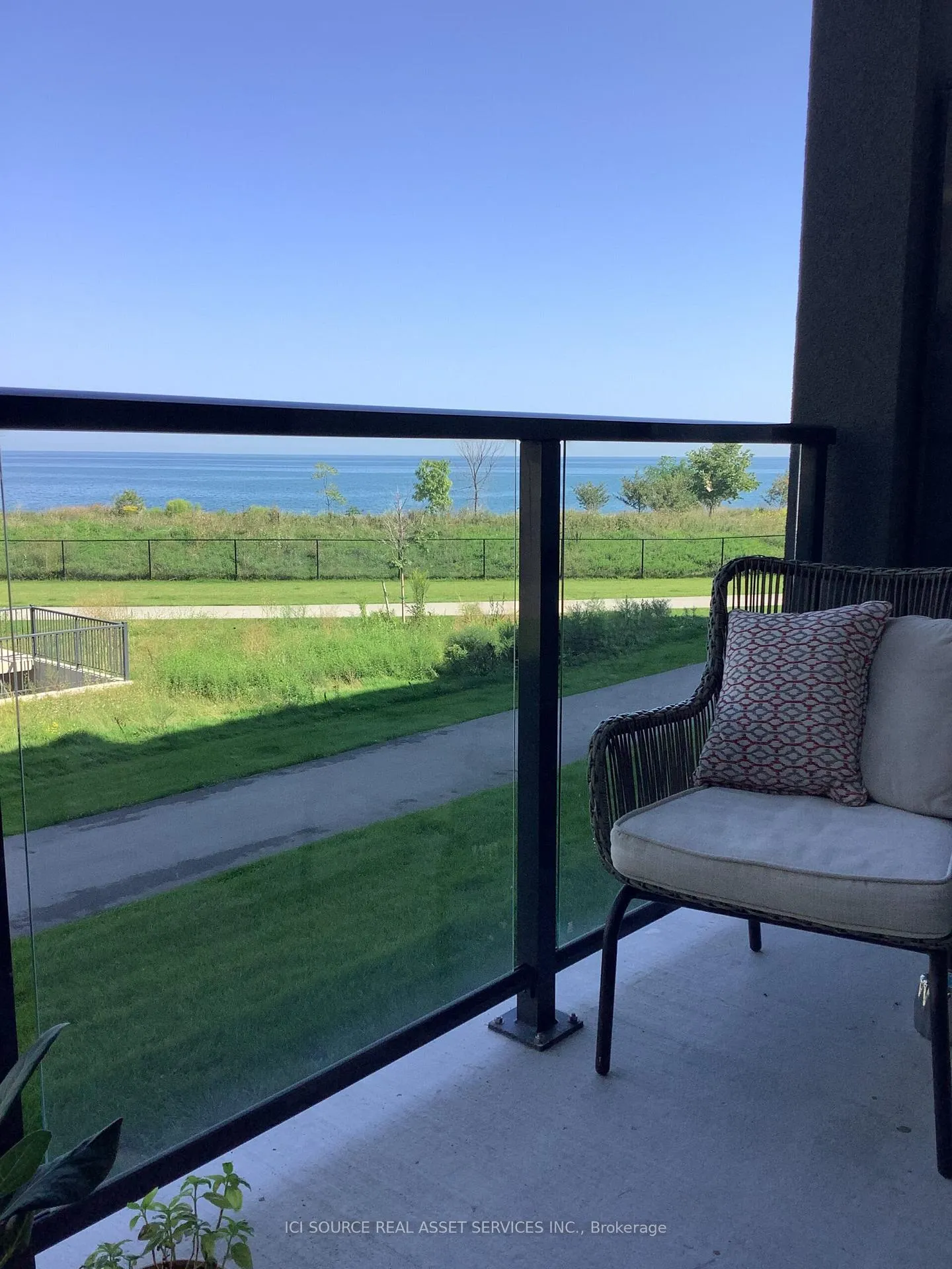 Photo 11 of Unit 203, 101 Shoreview Place, Hamilton, Stoney Creek — HOMEH