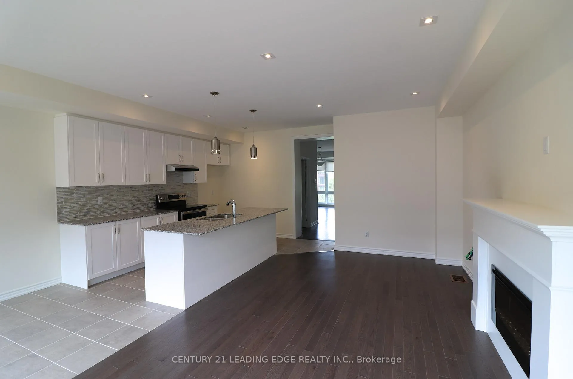 Photo 8 of 30 Hammersmith Lane, Markham, Victoria Square — HOMEH
