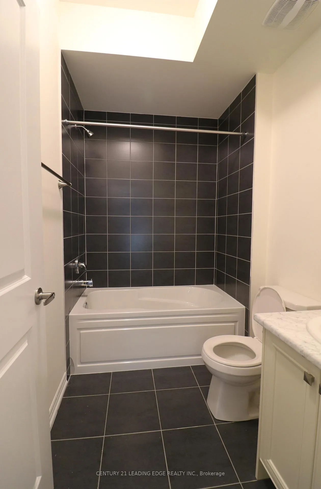 Photo 21 of 30 Hammersmith Lane, Markham, Victoria Square — HOMEH