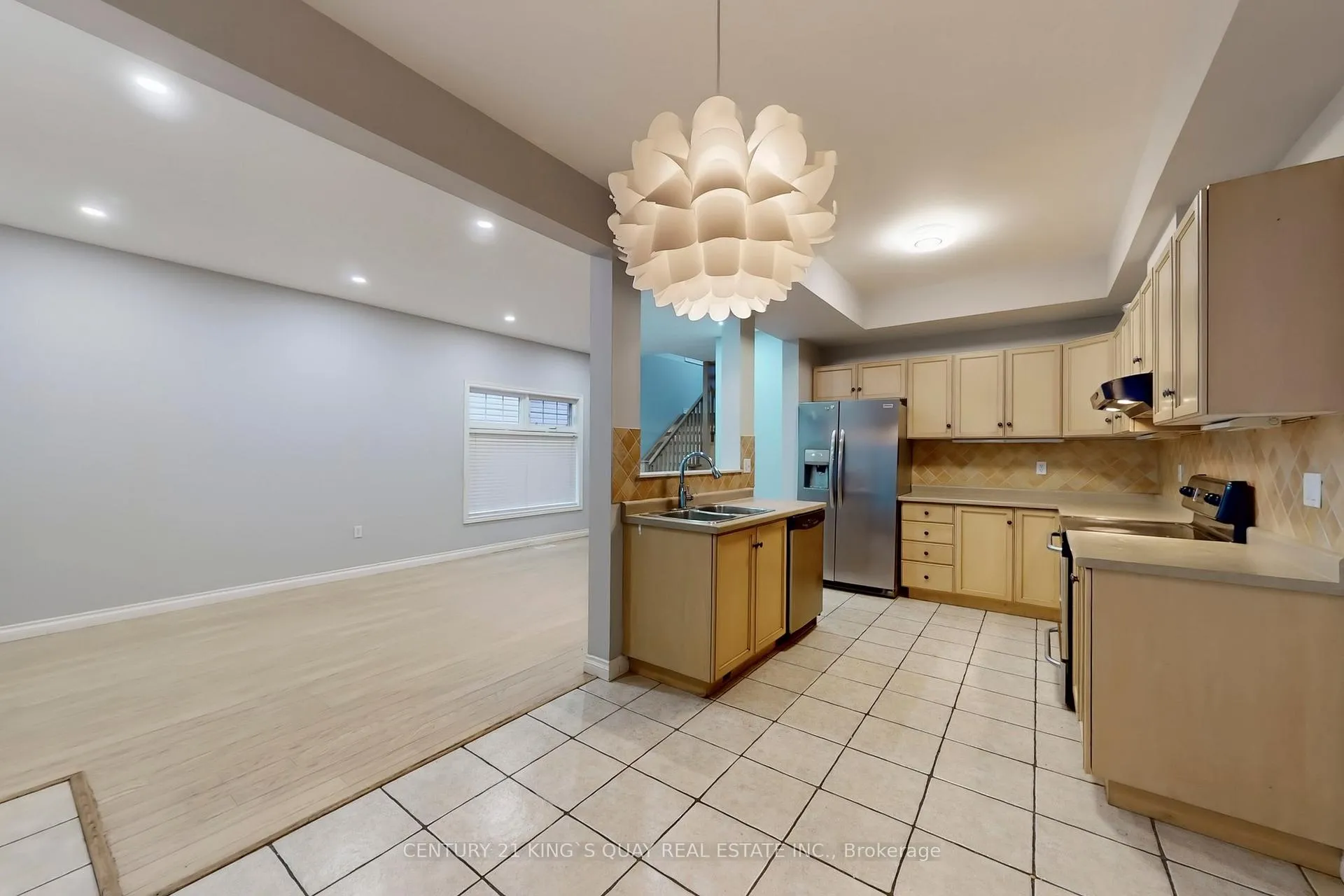 Photo 15 of Unit 21, 232 stonehenge Drive, Hamilton, Ancaster — HOMEH