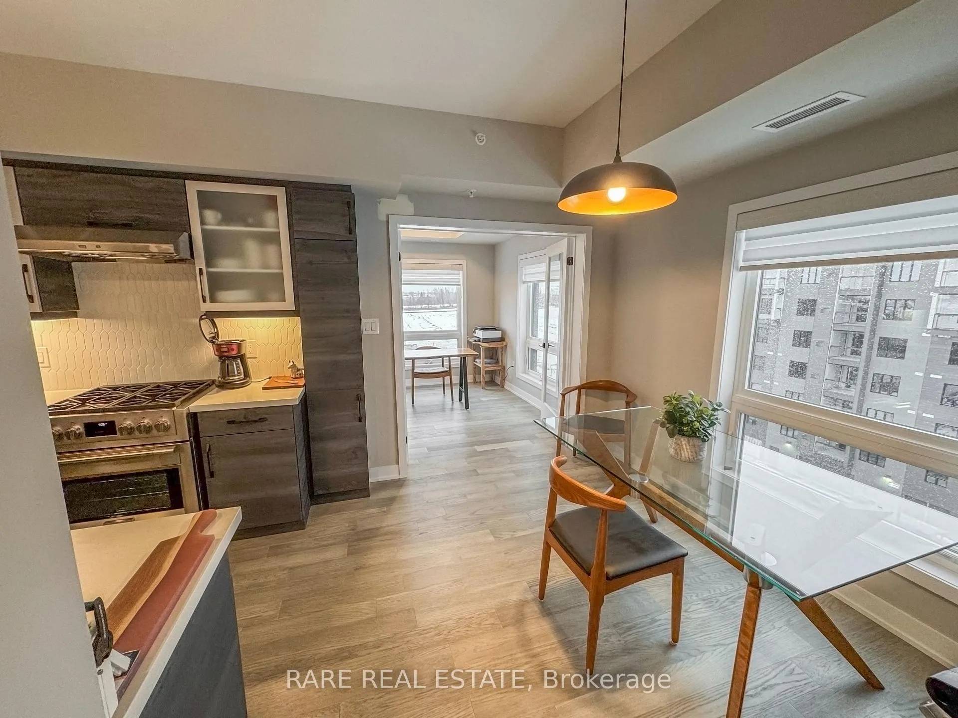 Photo 8 of Unit 602, 8 Culinary Lane, Barrie, Painswick South — HOMEH