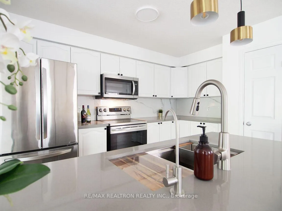 Photo 11 of 784 Karlsfeld Road, Waterloo — HOMEH