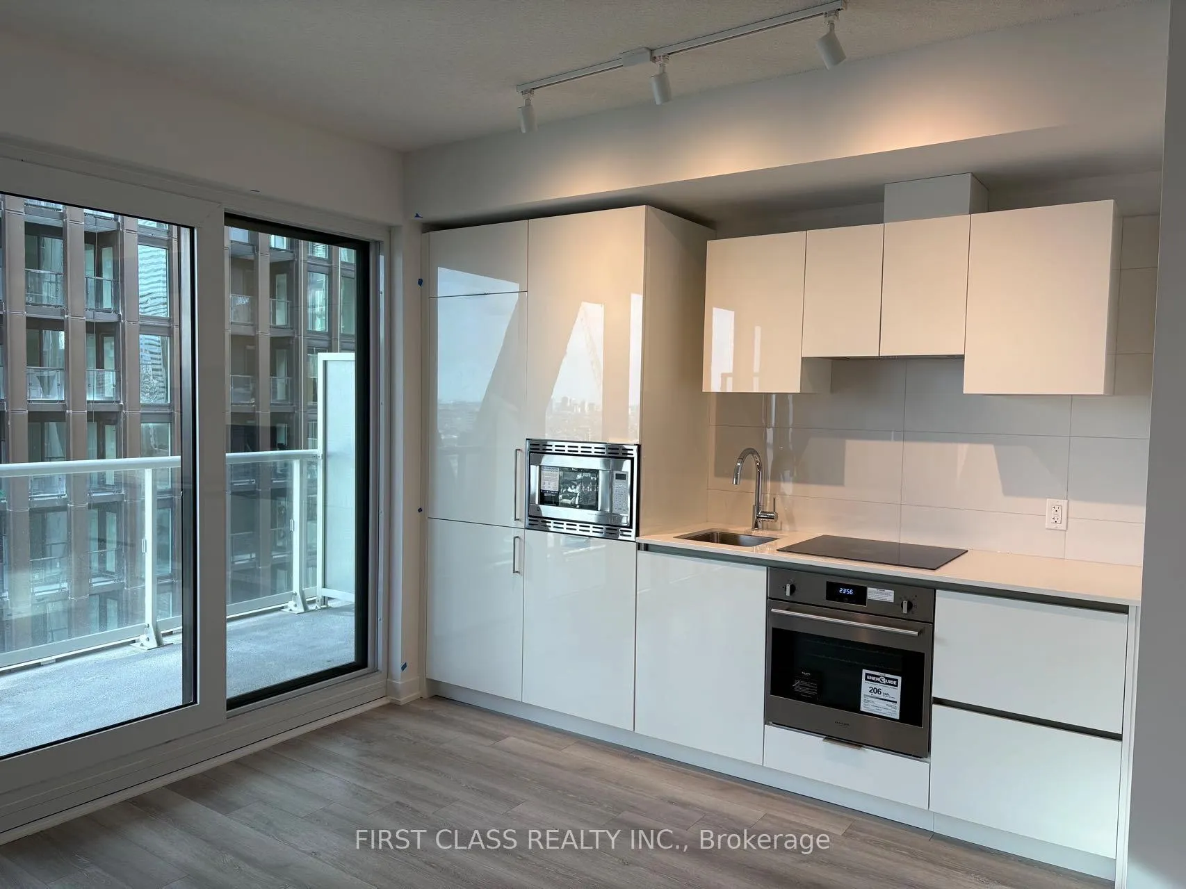 Photo 6 of Unit 2520, 230 Simcoe Street, Toronto, Kensington-Chinatown — HOMEH