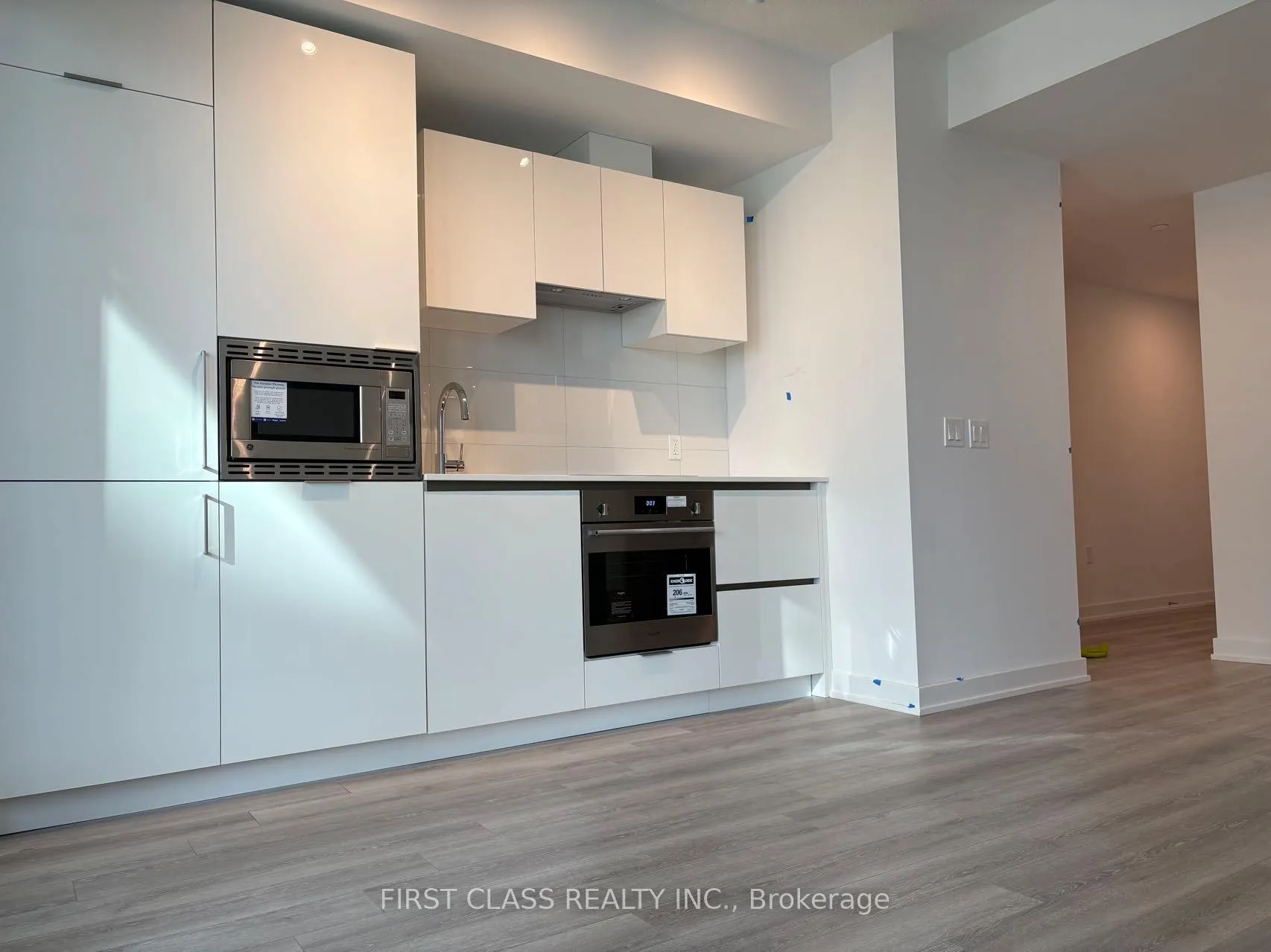 Photo 8 of Unit 2520, 230 Simcoe Street, Toronto, Kensington-Chinatown — HOMEH