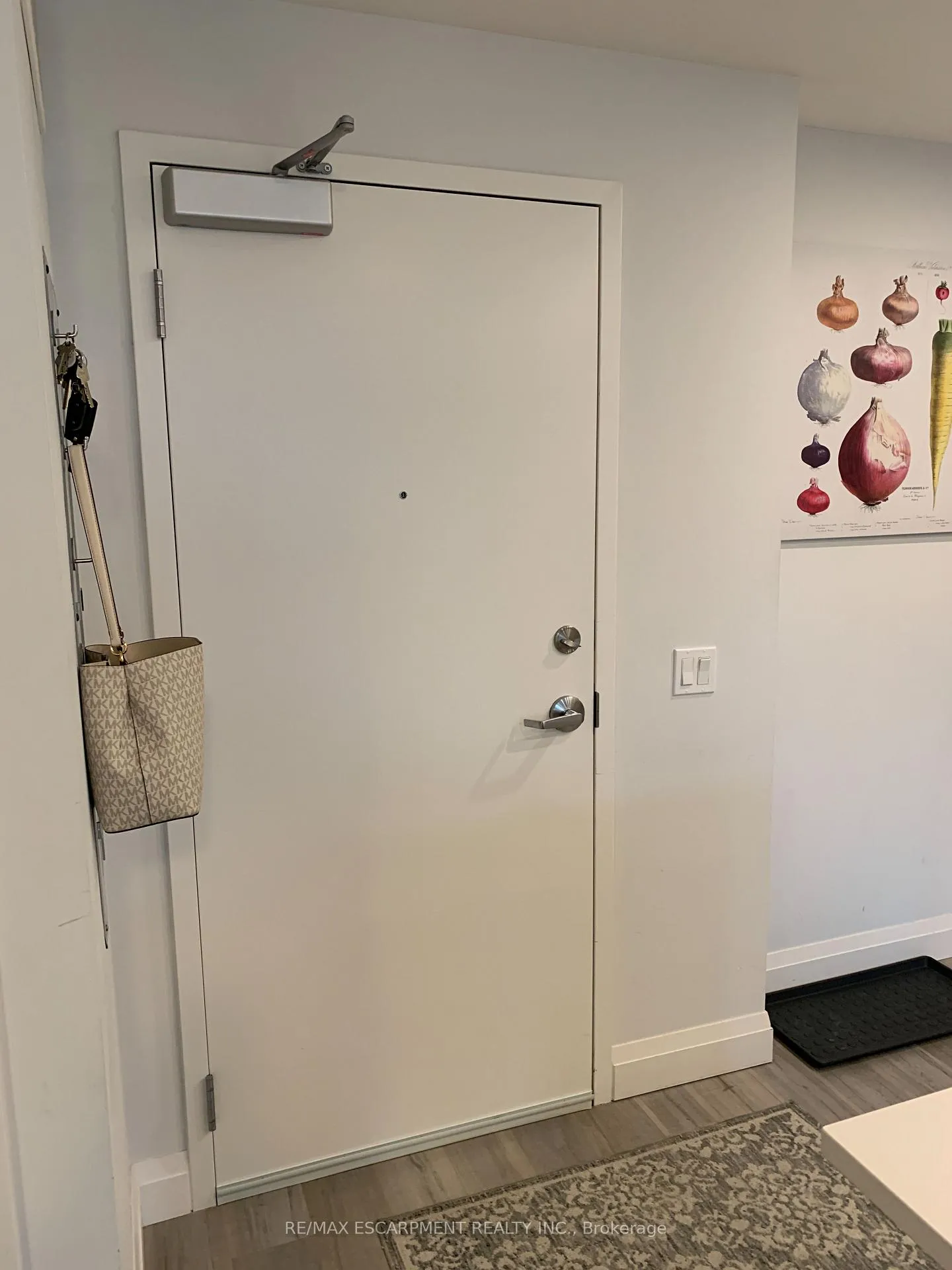 Photo 12 of Unit 210, 5 Wake Robin Drive, Kitchener, Larentian West — HOMEH