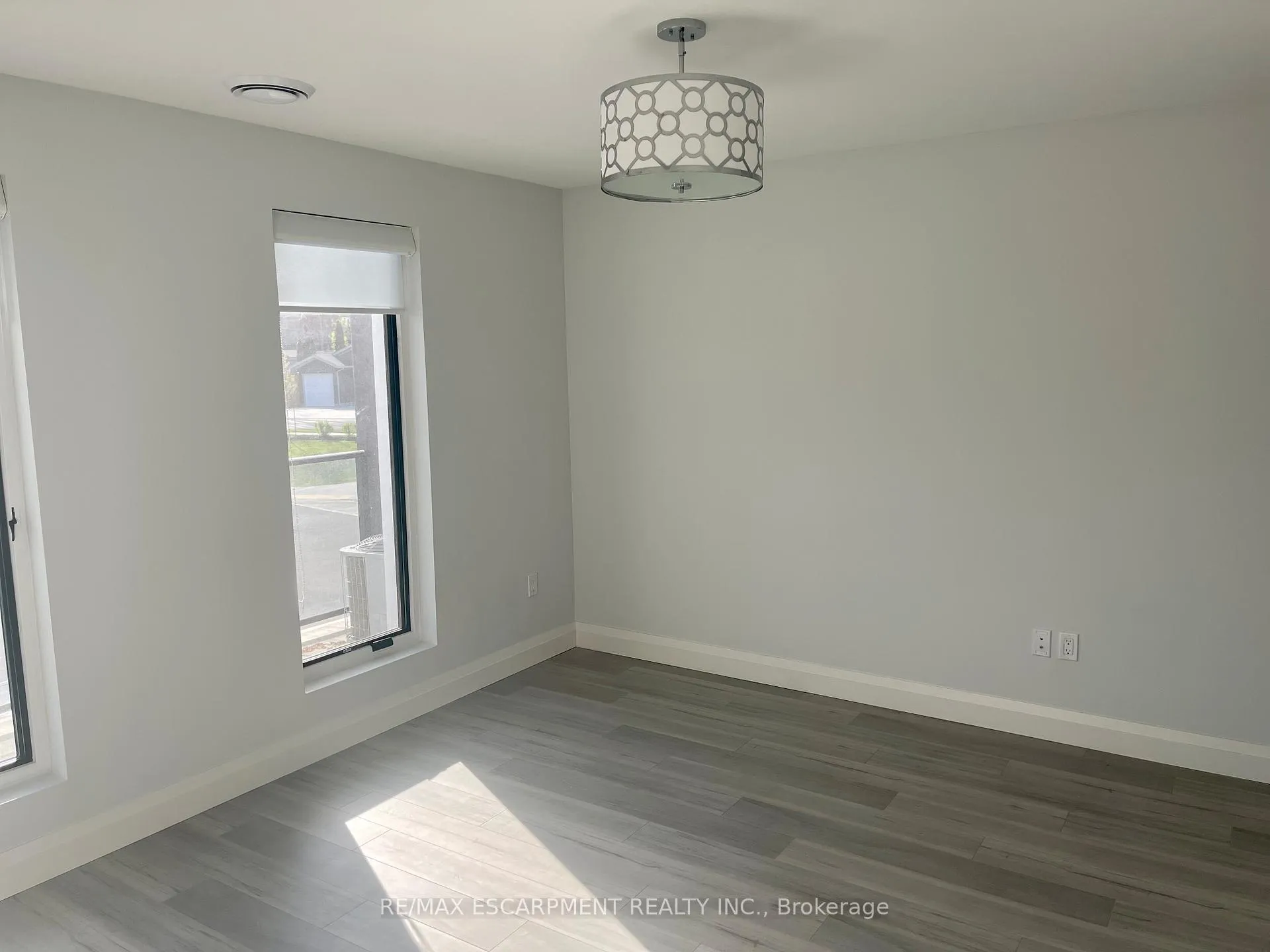 Photo 17 of Unit 210, 5 Wake Robin Drive, Kitchener, Larentian West — HOMEH
