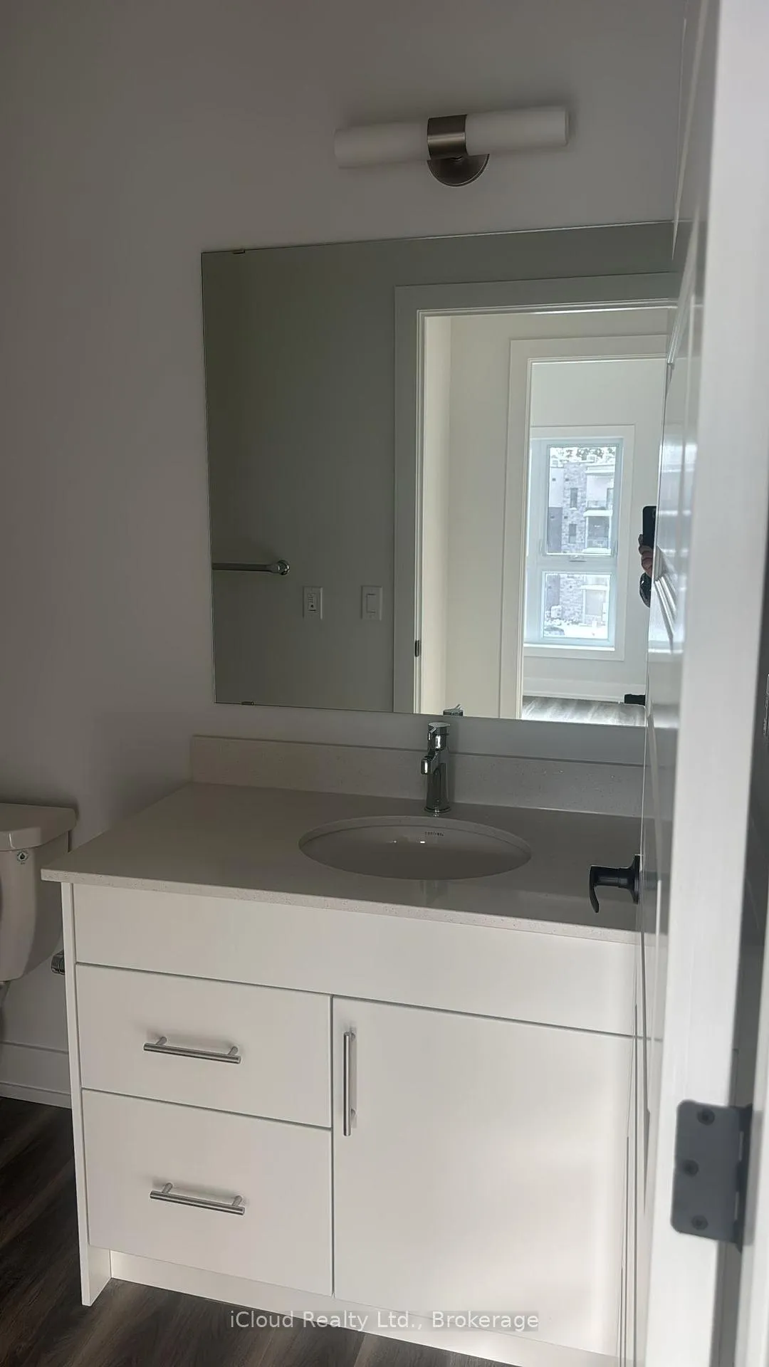 Photo 6 of Unit 417, 1100 Lackner Place, Kitchener — HOMEH