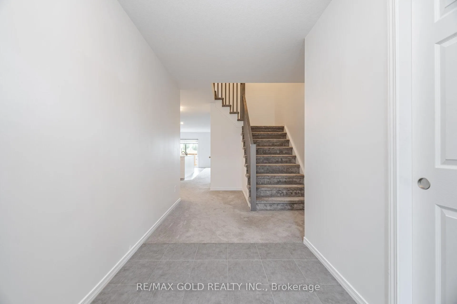 Photo 6 of 26 West Mill Street, North Dumfries — HOMEH