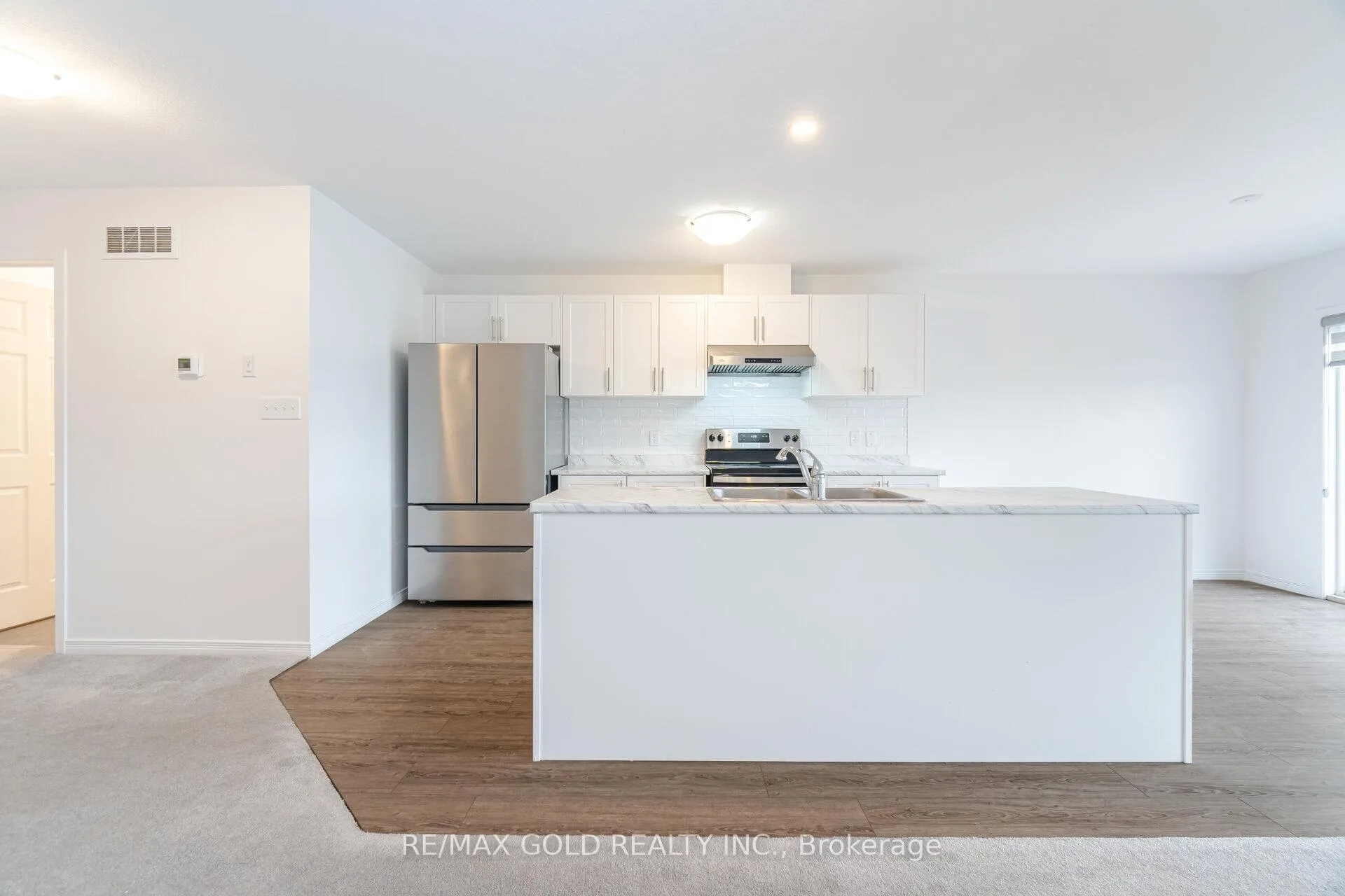 Photo 9 of 26 West Mill Street, North Dumfries — HOMEH