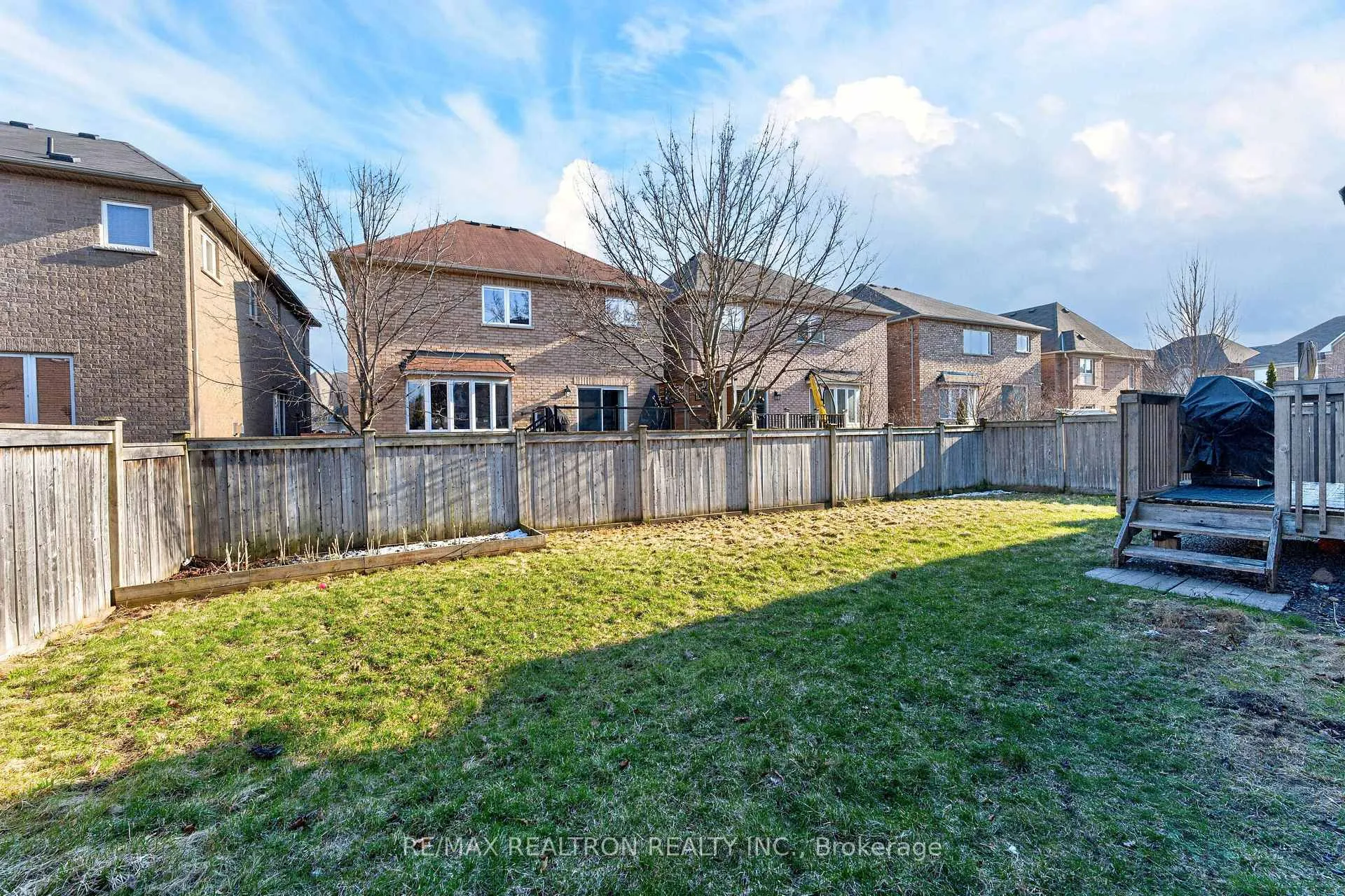 Photo 25 of 76 Booker Drive, Ajax, Northeast Ajax — HOMEH