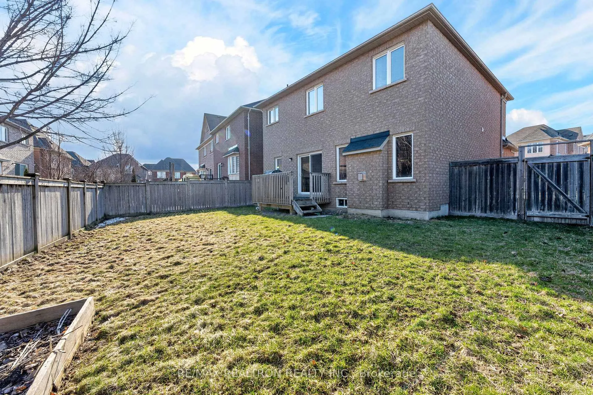 Photo 26 of 76 Booker Drive, Ajax, Northeast Ajax — HOMEH