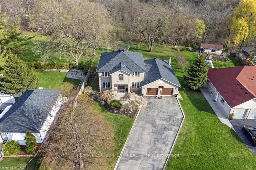Photo 5 of 266 Sumach Drive, Burlington, Bayview — HOMEH