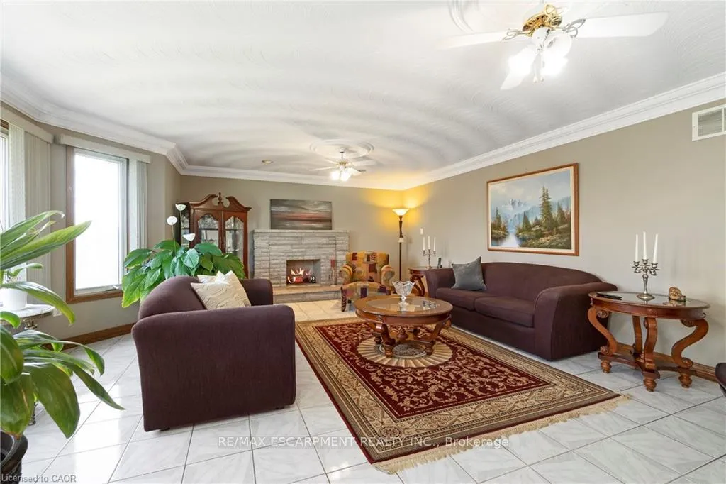 Photo 15 of 266 Sumach Drive, Burlington, Bayview — HOMEH