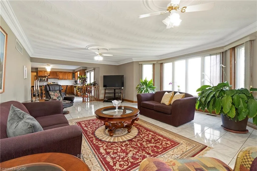 Photo 16 of 266 Sumach Drive, Burlington, Bayview — HOMEH
