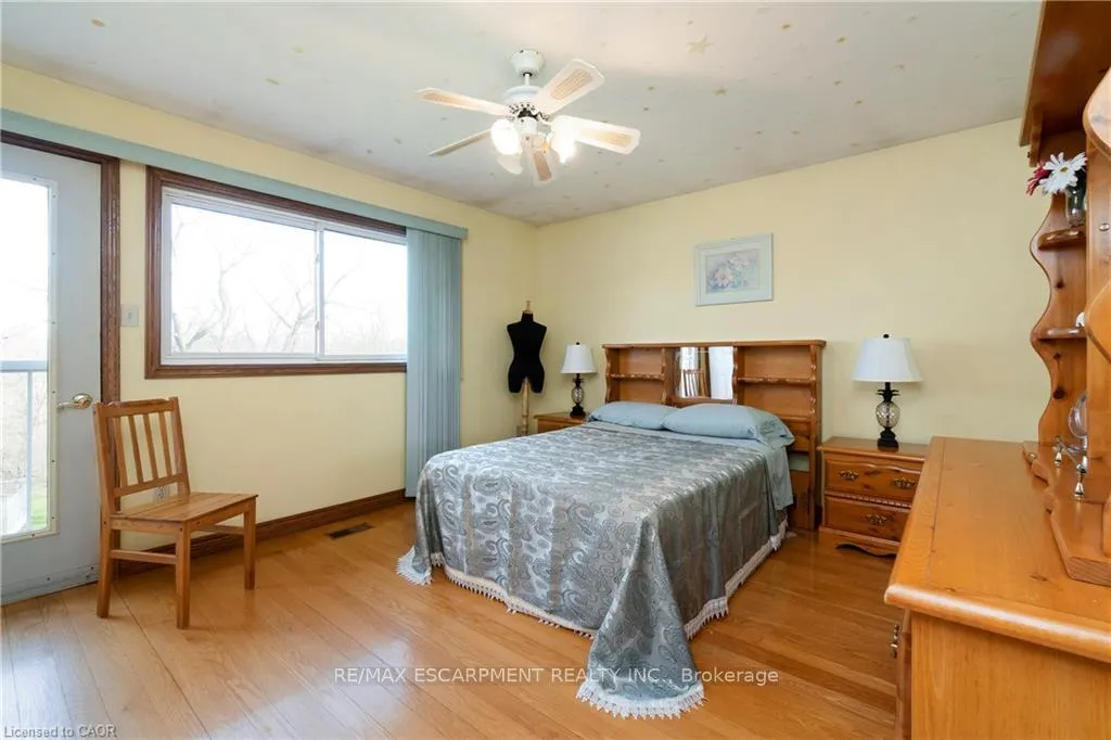 Photo 23 of 266 Sumach Drive, Burlington, Bayview — HOMEH