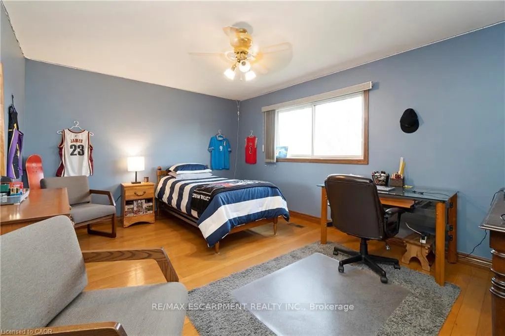 Photo 25 of 266 Sumach Drive, Burlington, Bayview — HOMEH