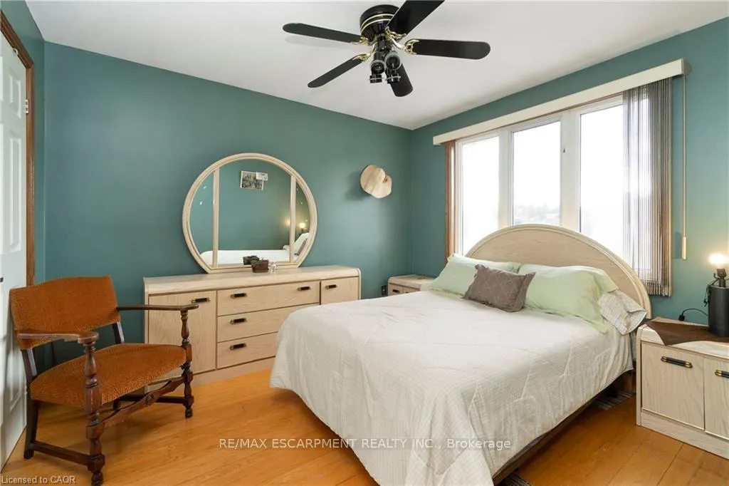 Photo 27 of 266 Sumach Drive, Burlington, Bayview — HOMEH