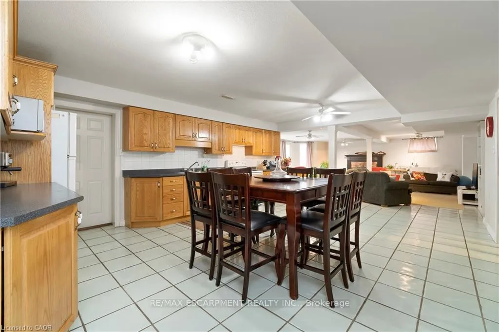 Photo 32 of 266 Sumach Drive, Burlington, Bayview — HOMEH