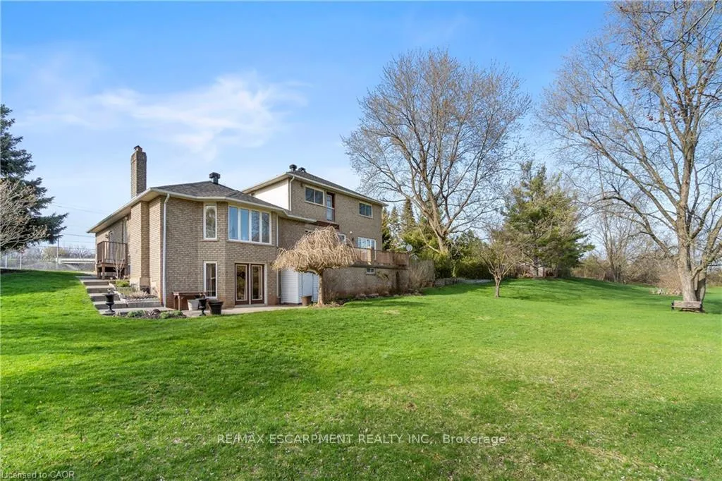 Photo 37 of 266 Sumach Drive, Burlington, Bayview — HOMEH