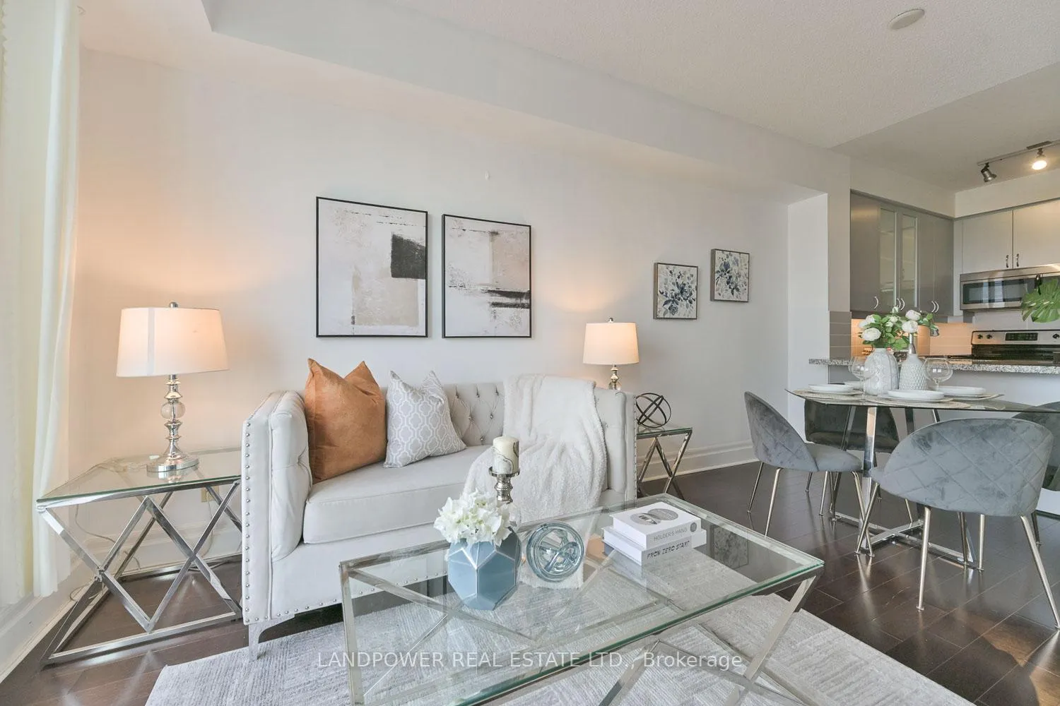 Photo 8 of Unit 711, 1 Upper Duke Crescent, Markham, Unionville — HOMEH