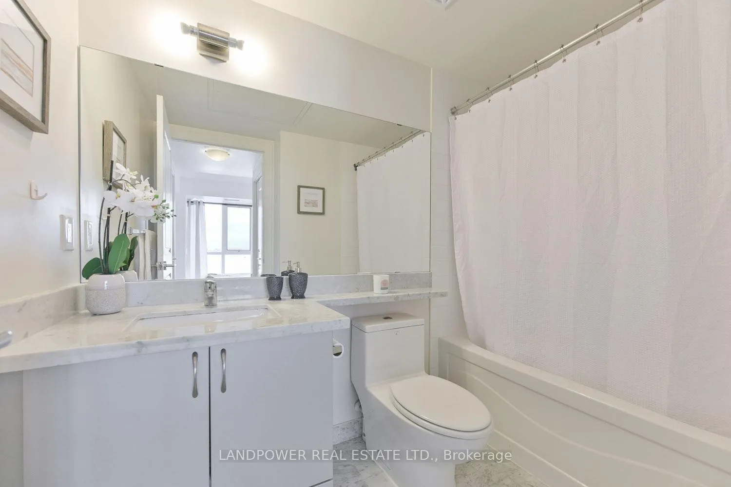 Photo 17 of Unit 711, 1 Upper Duke Crescent, Markham, Unionville — HOMEH