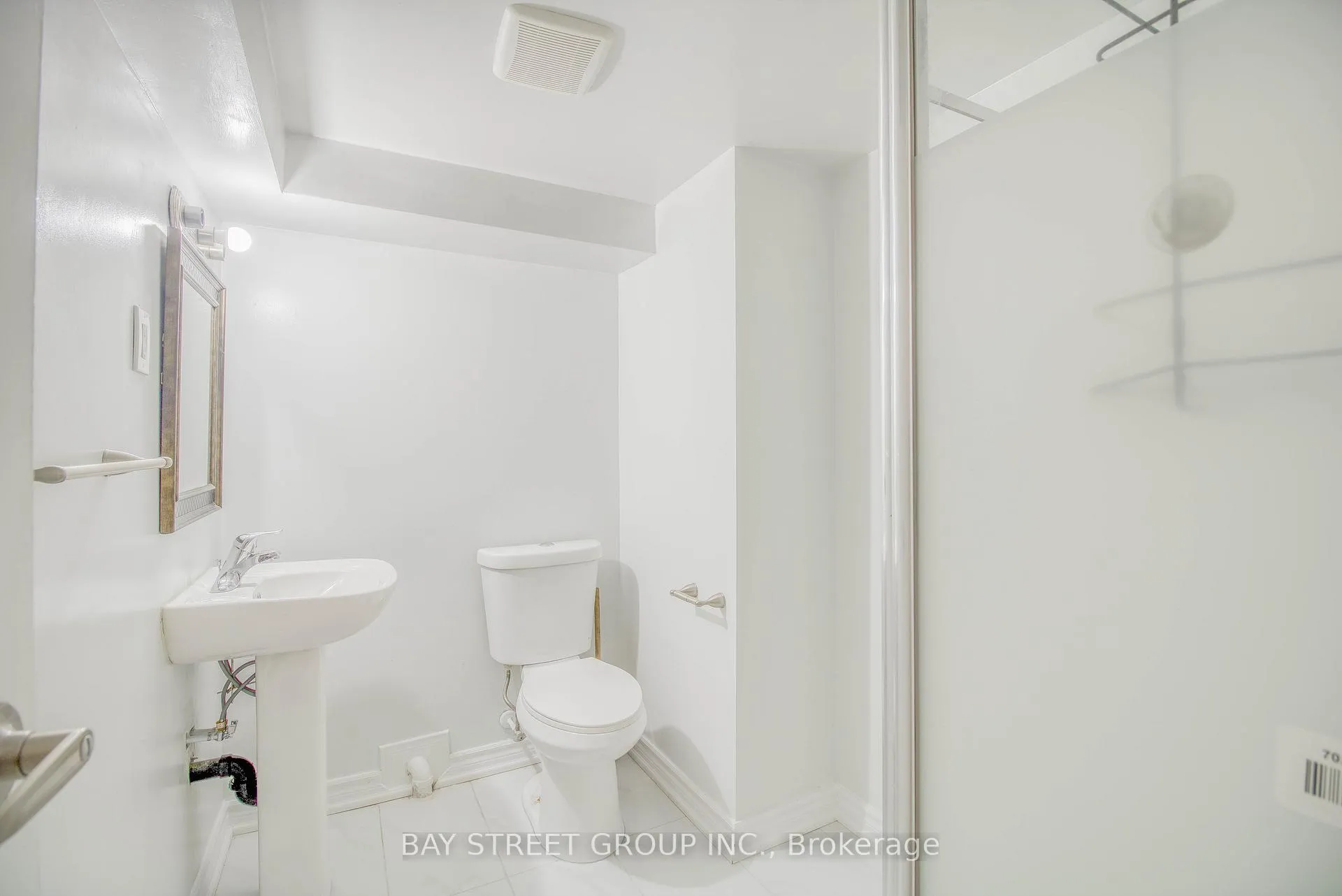 Photo 7 of Unit Basement #1, 65 Davis Road N, Aurora, Aurora Highlands — HOMEH