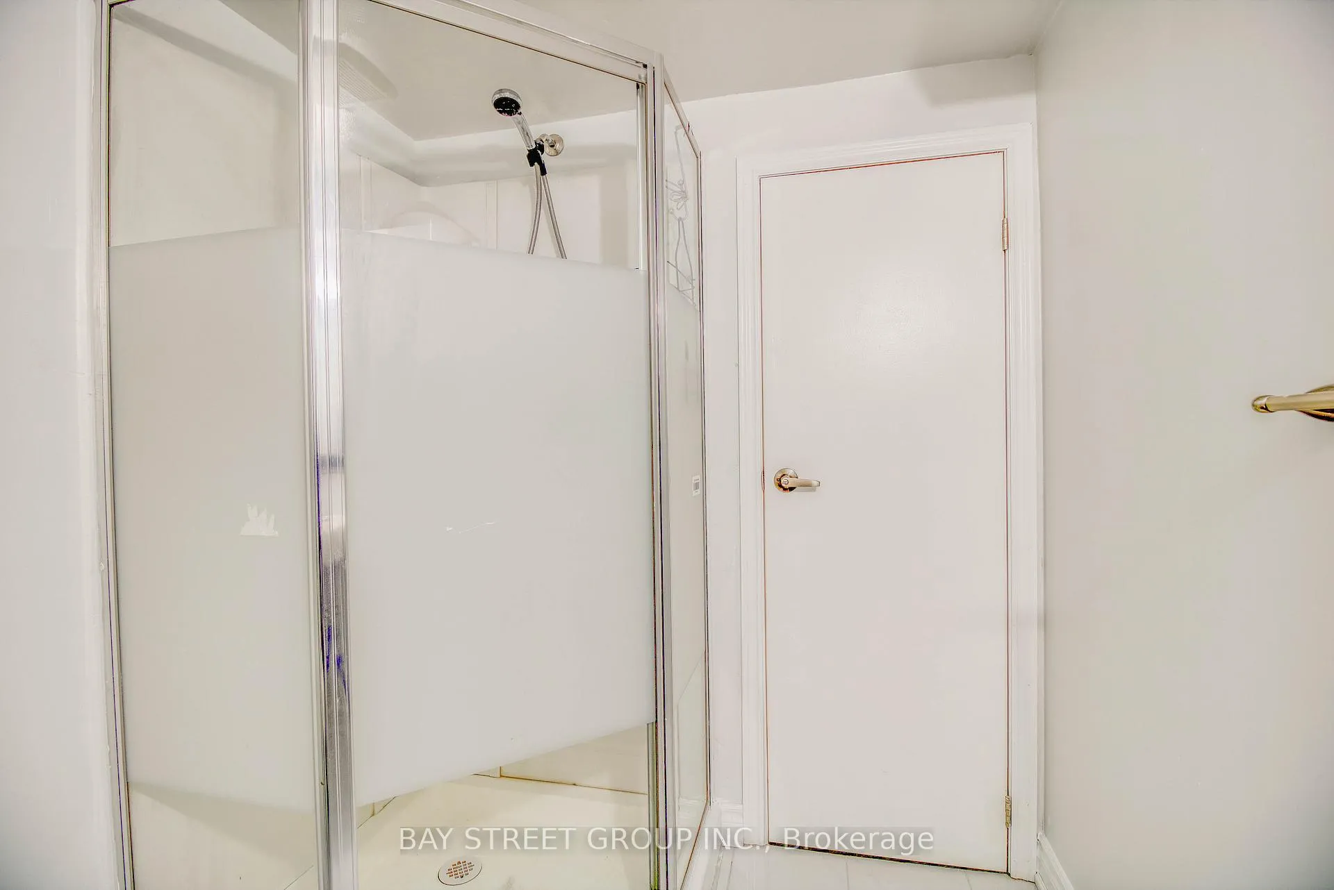 Photo 10 of Unit Basement #1, 65 Davis Road N, Aurora, Aurora Highlands — HOMEH