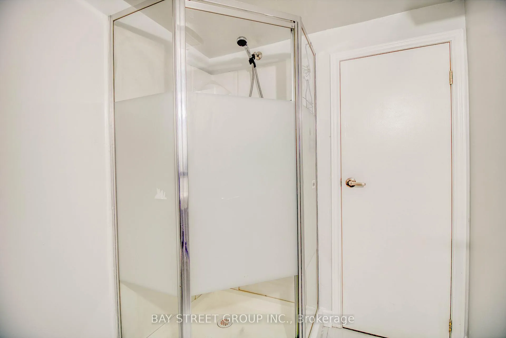 Photo 11 of Unit Basement #1, 65 Davis Road N, Aurora, Aurora Highlands — HOMEH