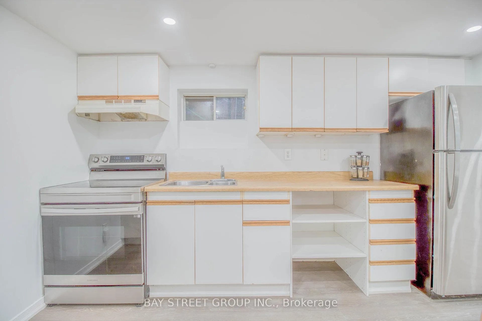Photo 1 of Unit Basement #2, 65 Davis Road N, Aurora, Aurora Highlands — HOMEH