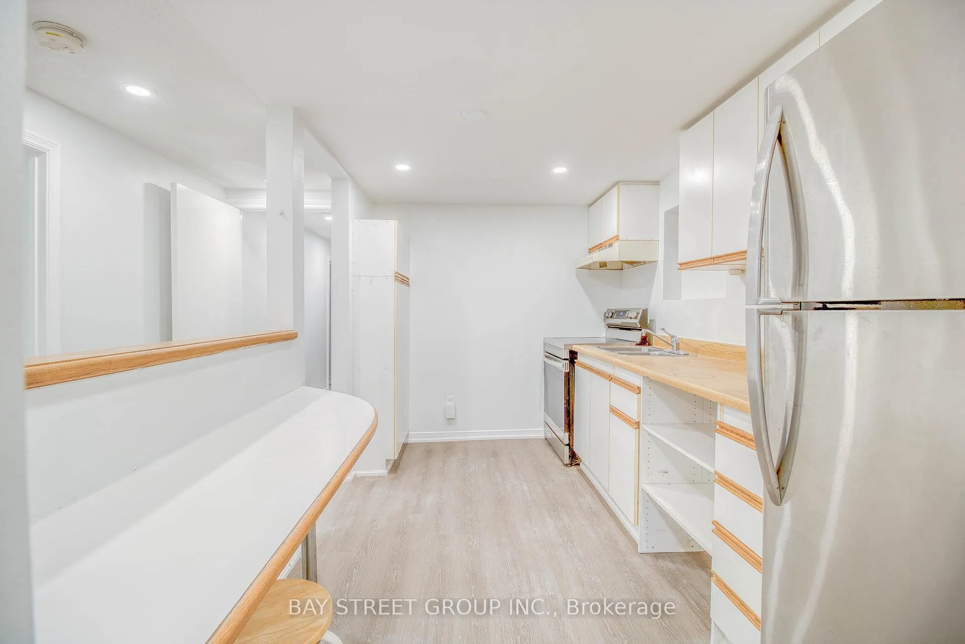 Photo 4 of Unit Basement #2, 65 Davis Road N, Aurora, Aurora Highlands — HOMEH