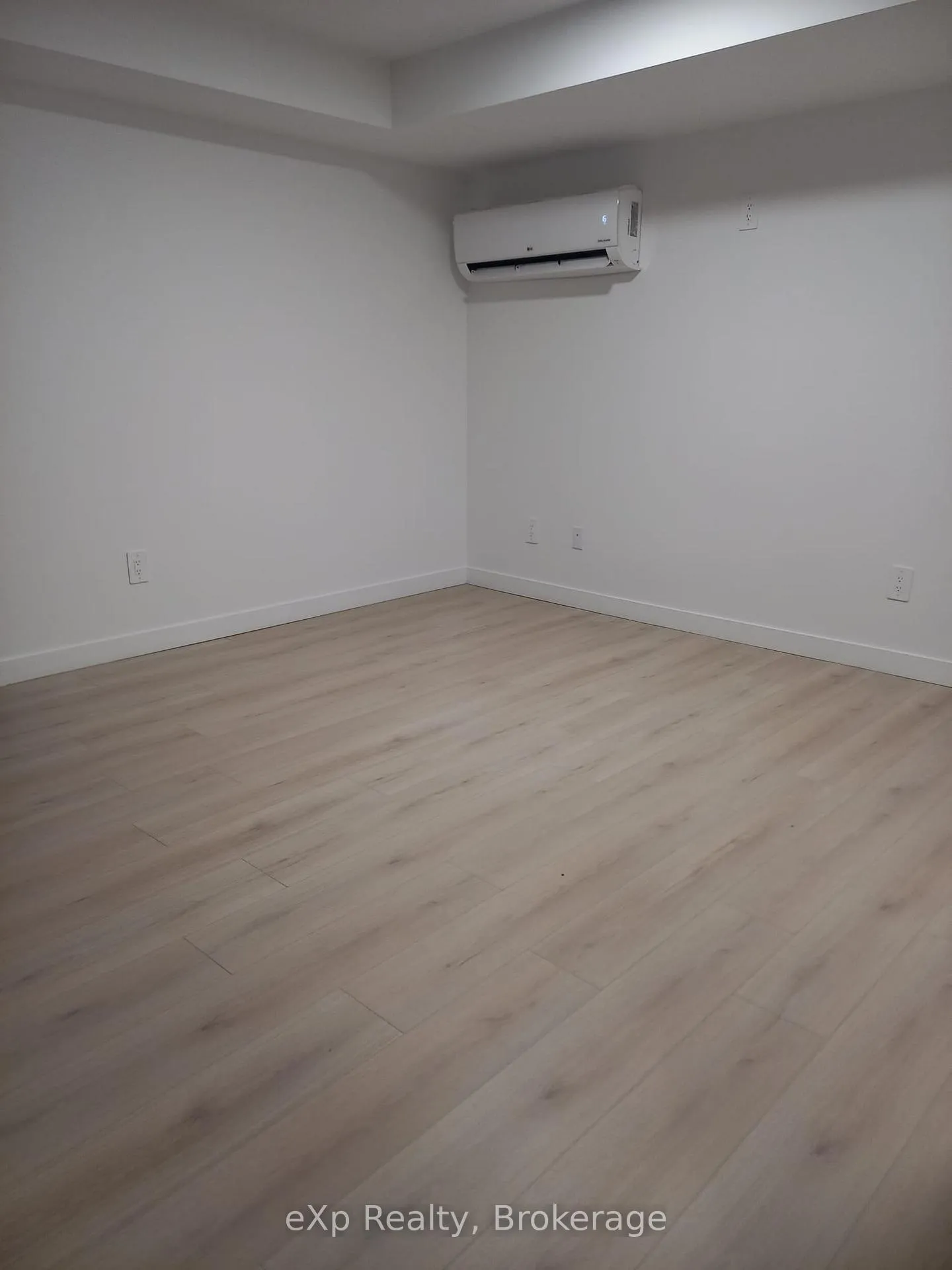 Photo 6 of Unit 63, 41 Mill Street, Kitchener — HOMEH