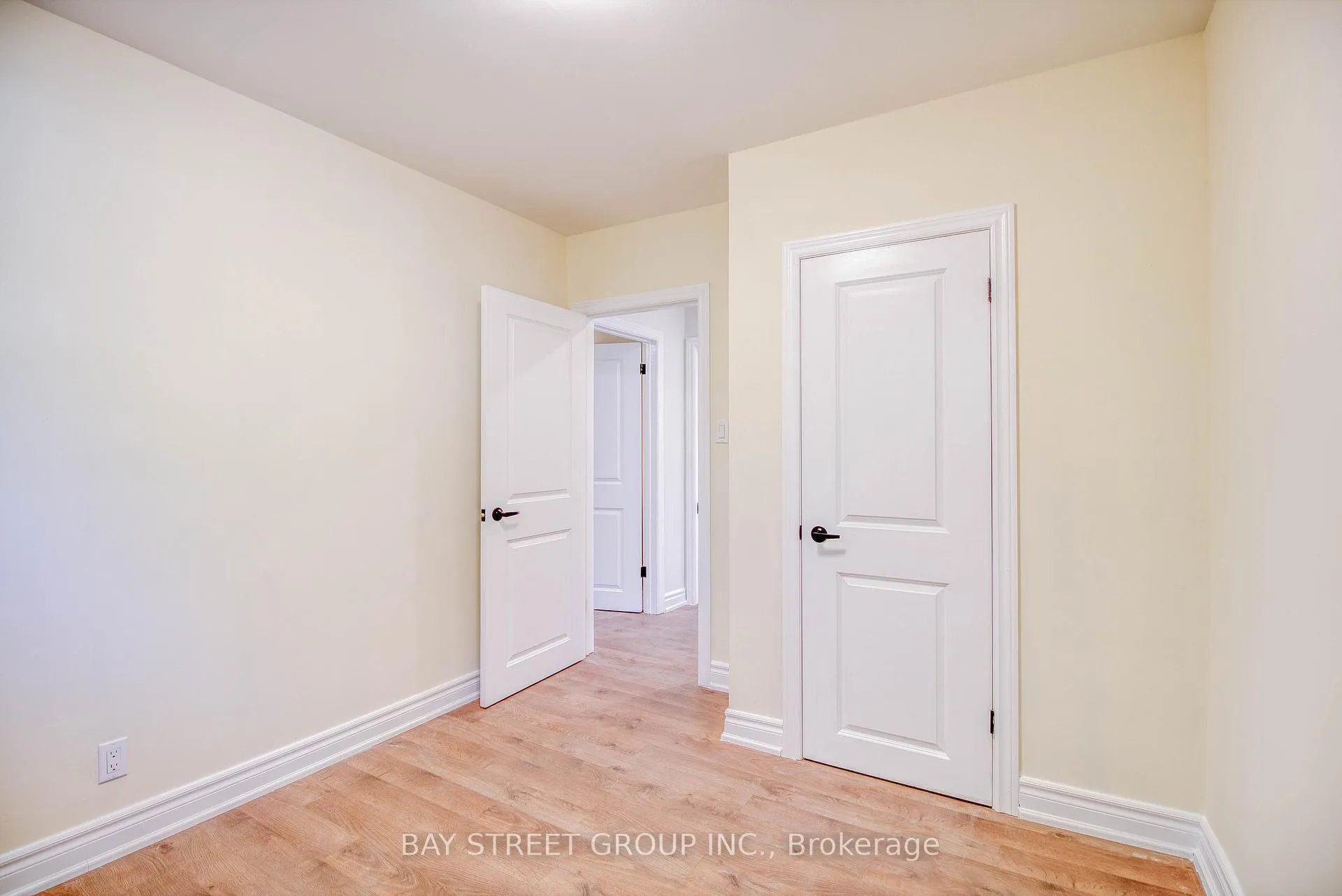 Photo 13 of Unit Main, 65 Davis Road, Aurora, Aurora Highlands — HOMEH