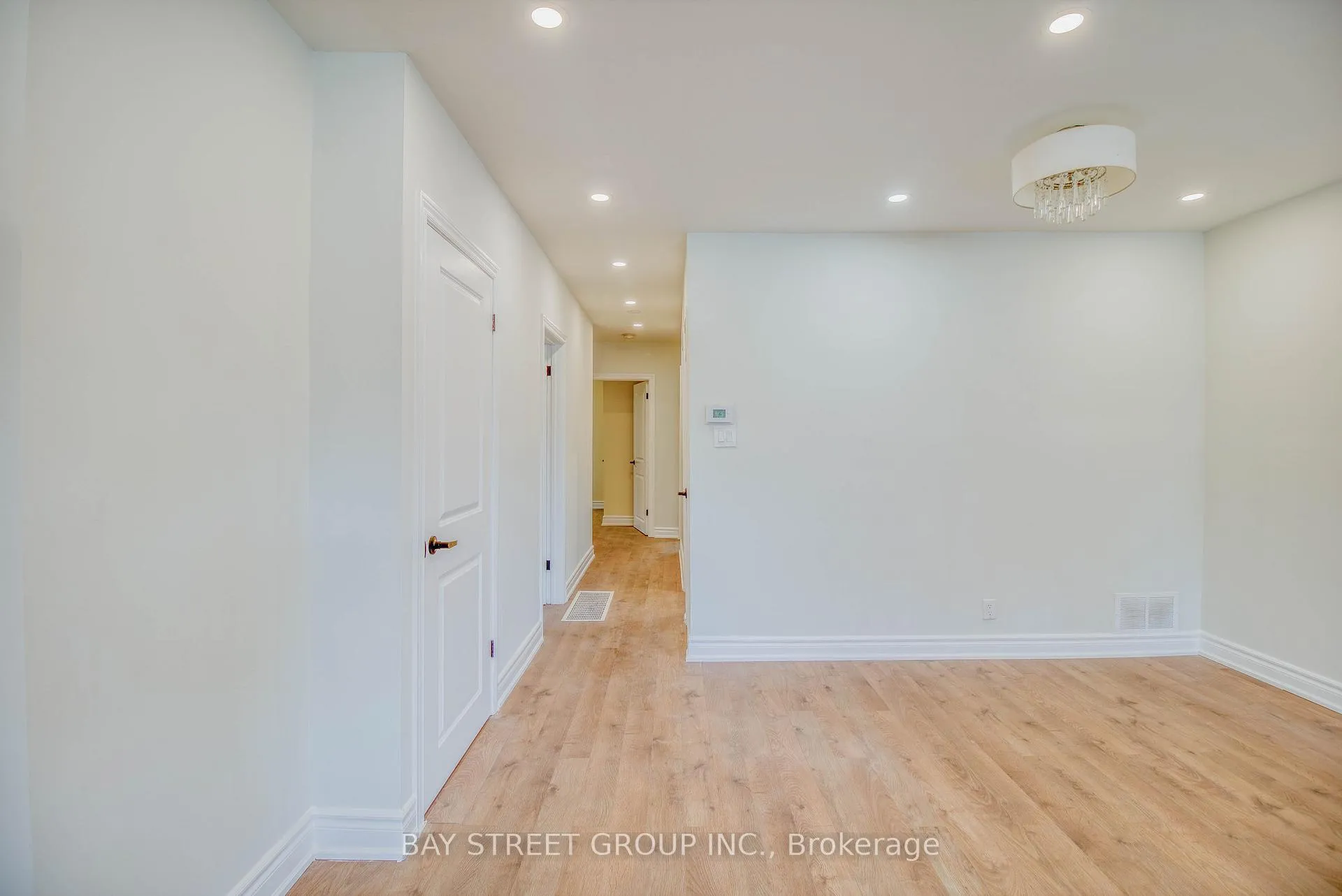 Photo 20 of Unit Main, 65 Davis Road, Aurora, Aurora Highlands — HOMEH