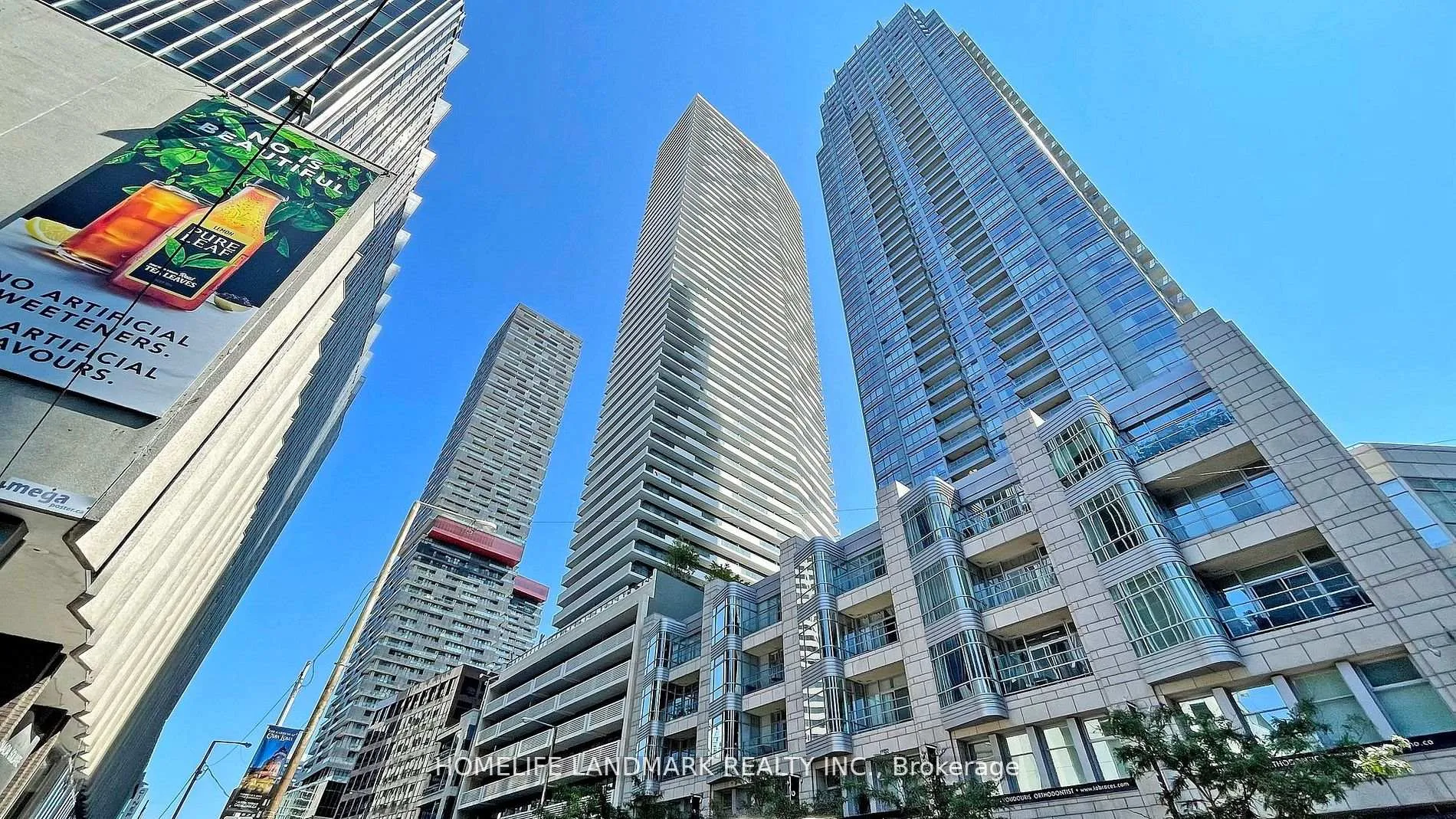 Front of Unit 3304, 2221 Yonge Street