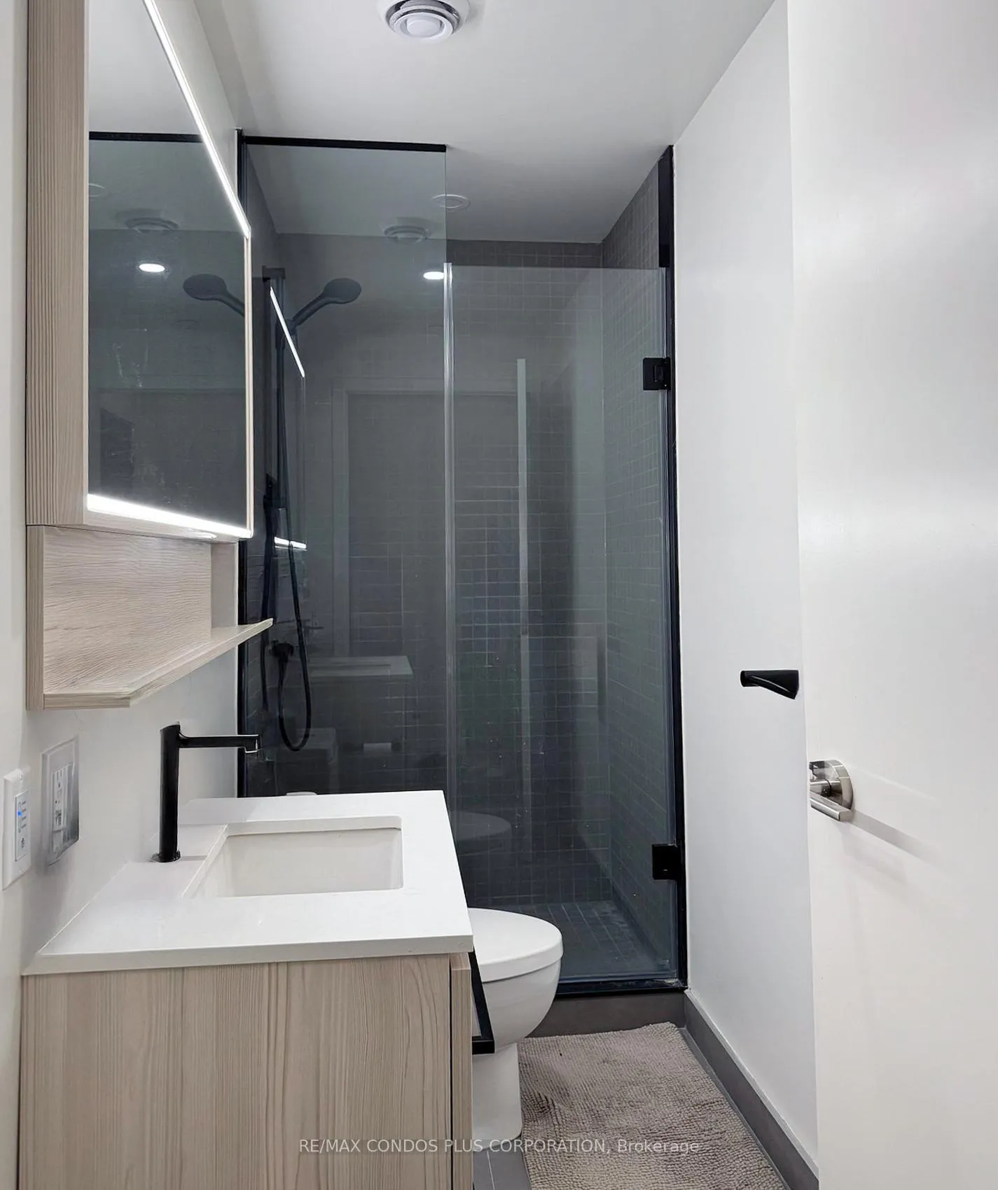Photo 7 of Unit 304, 425 Front Street E, Toronto, Waterfront Communities — HOMEH