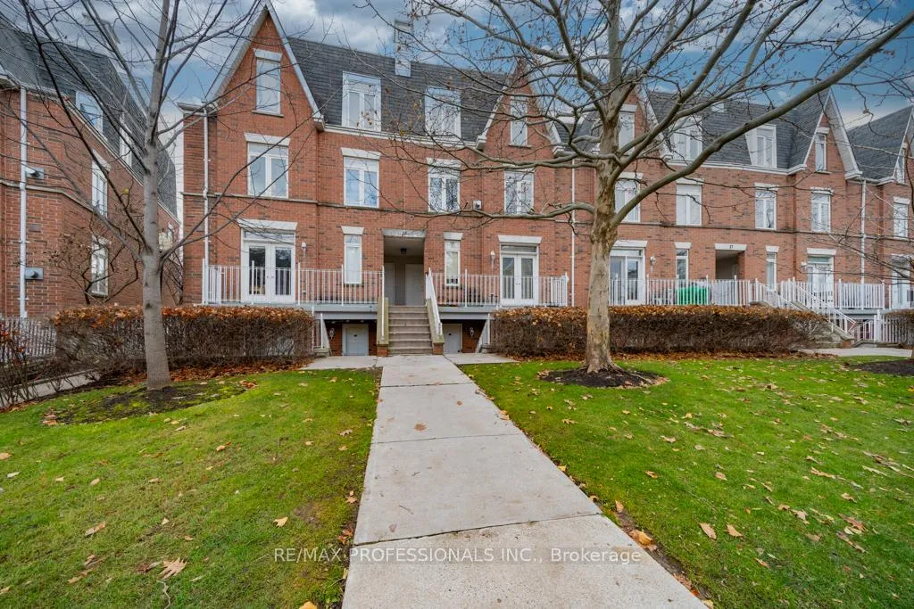 Front of Unit 1504, 15 Sudbury Street