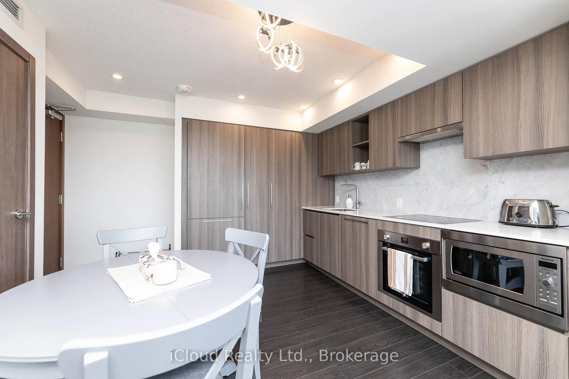 Photo 6 of Unit 2311, 19 Bathurst Street, Toronto, Waterfront Communities — HOMEH