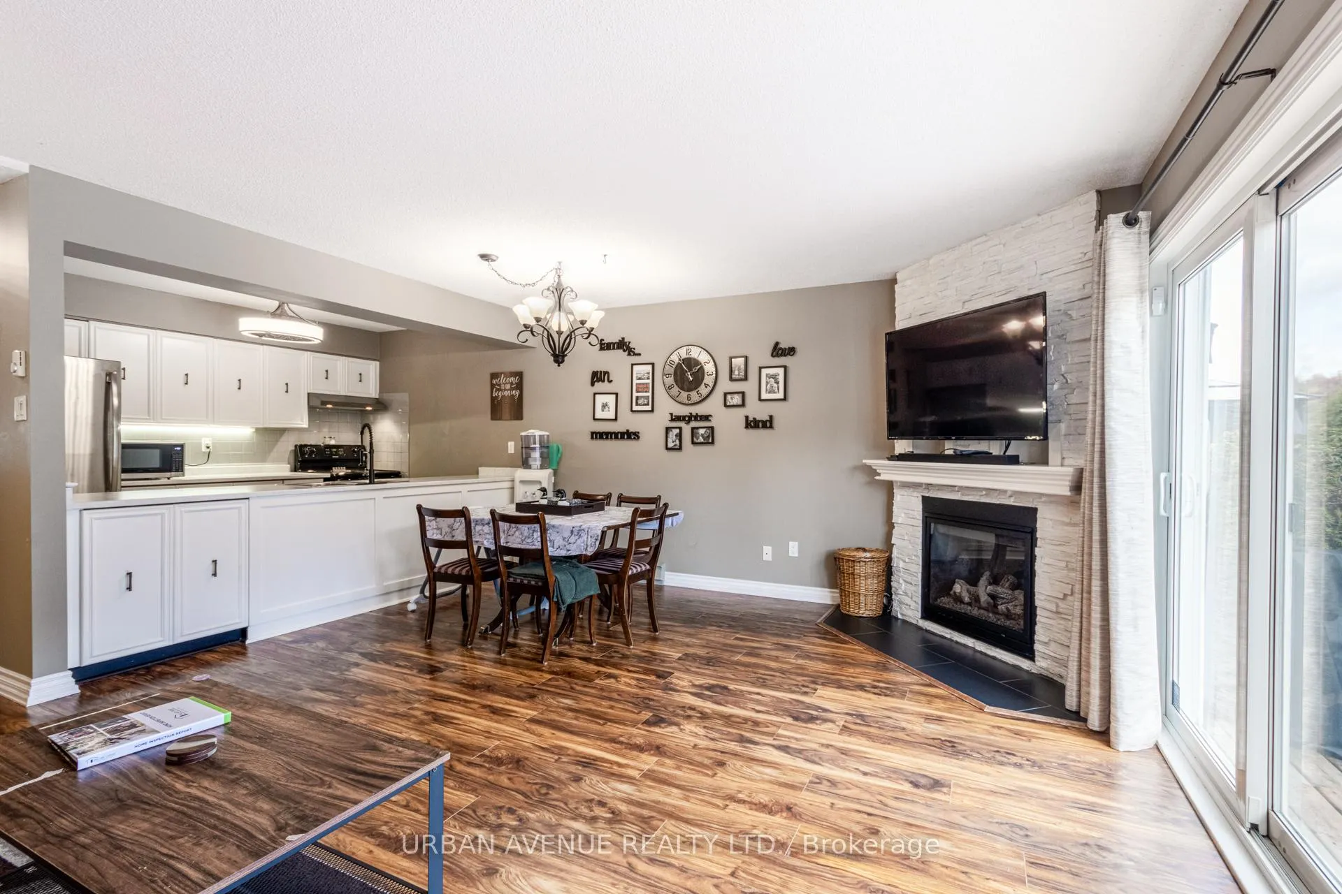 Photo 5 of Unit 11, 41 Laguna Parkway, Ramara, Brechin — HOMEH