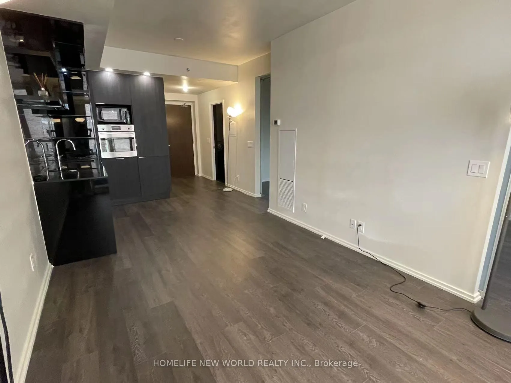 Photo 4 of Unit 1108, 70 Temperance Street, Toronto, Bay Street Corridor — HOMEH