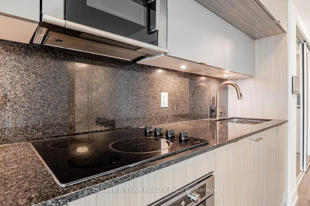 Photo 6 of Unit 1106, 575 Bloor Street E, Toronto, North St. James Town — HOMEH